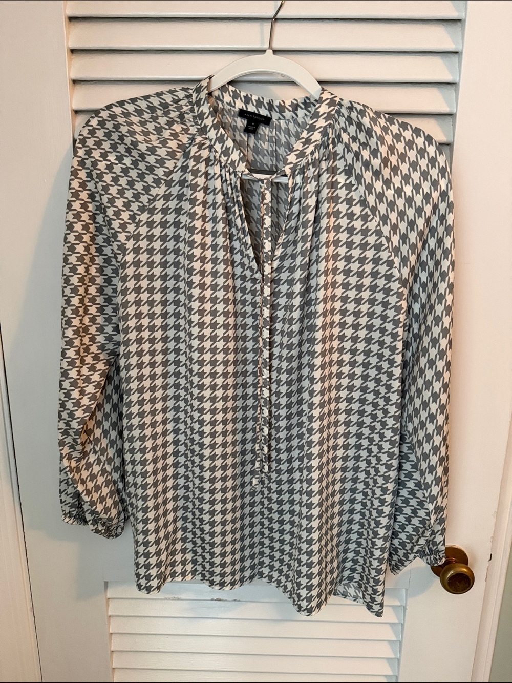 Ann Taylor Gray and White Houndstooth Tie-Neck Blouse